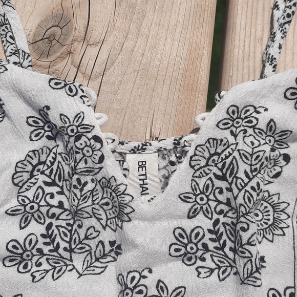 Romper - Picture 4 of 11